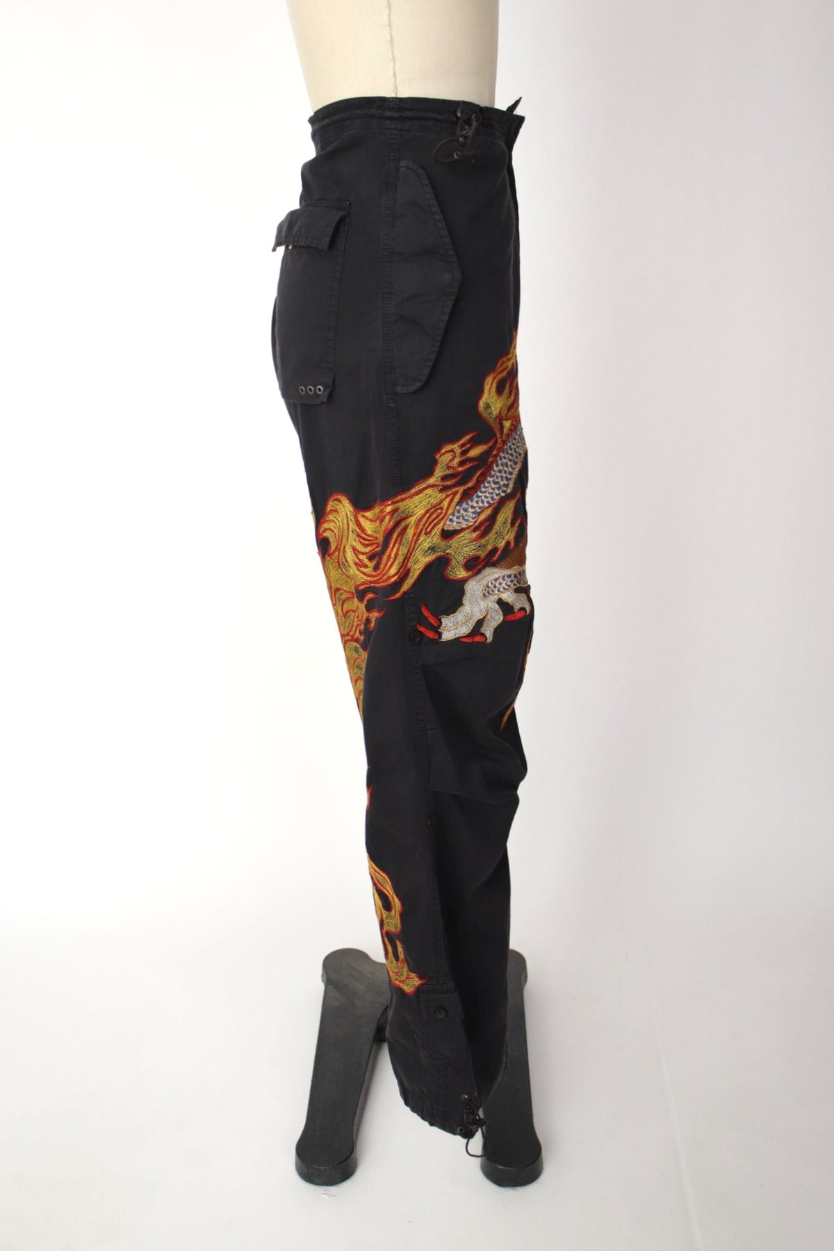 パンツ Maharishi Blue Dragon Trousers Maharishi Original Dragon パンツ | グリーン | FARFETCH JP