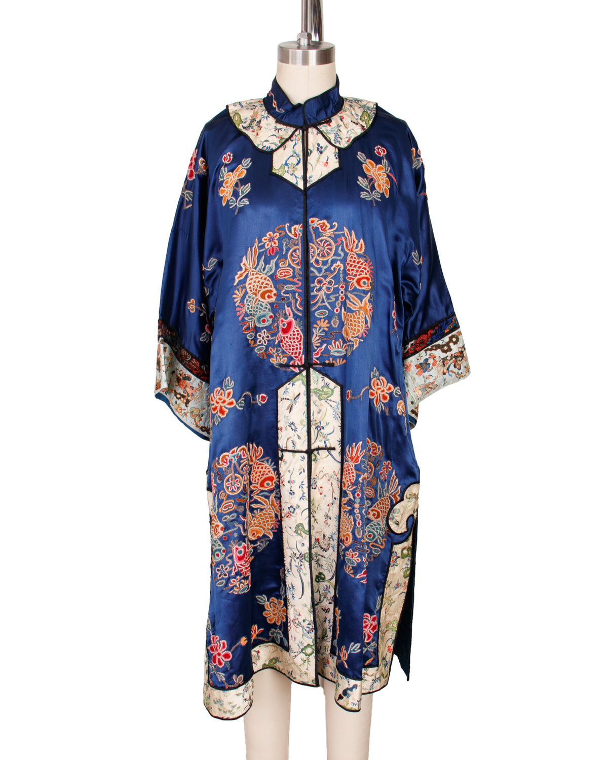 1930s Chinese Silk Embroidered Robe