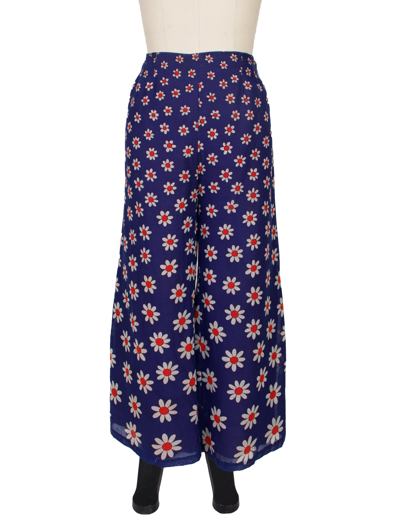 1970s Totique Daisy Print Pant Set