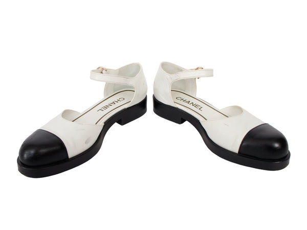 Chanel Interlocking CC Cap Toe Mary Janes – Mercy Vintage
