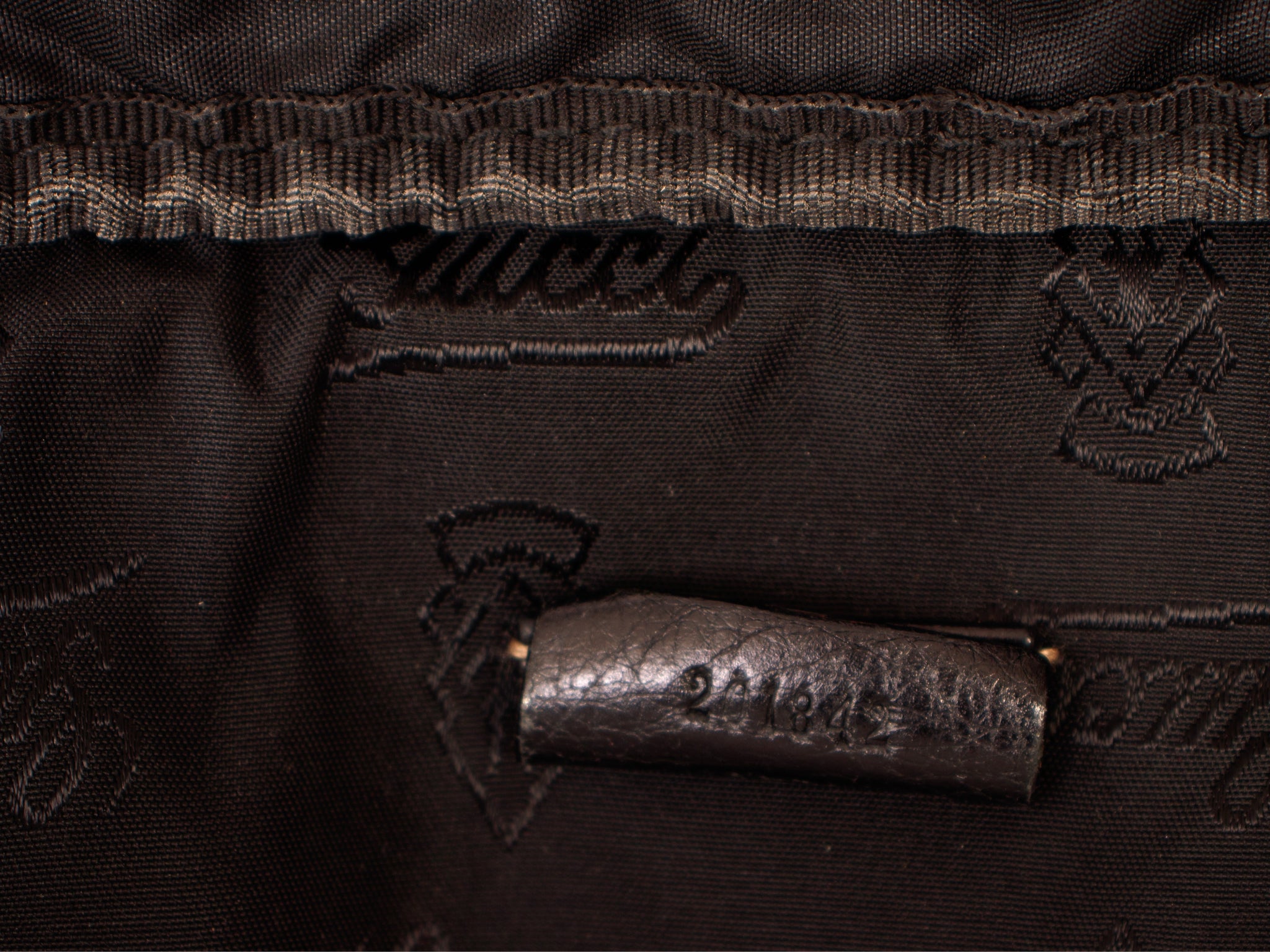 Gucci Black Leather Multi-Pocket Shoulder Bag