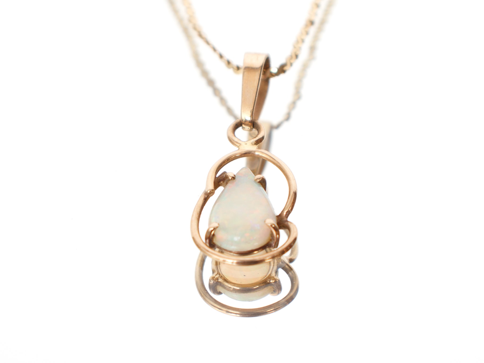 14K S-Chain & 9k Teardrop Opal Necklace