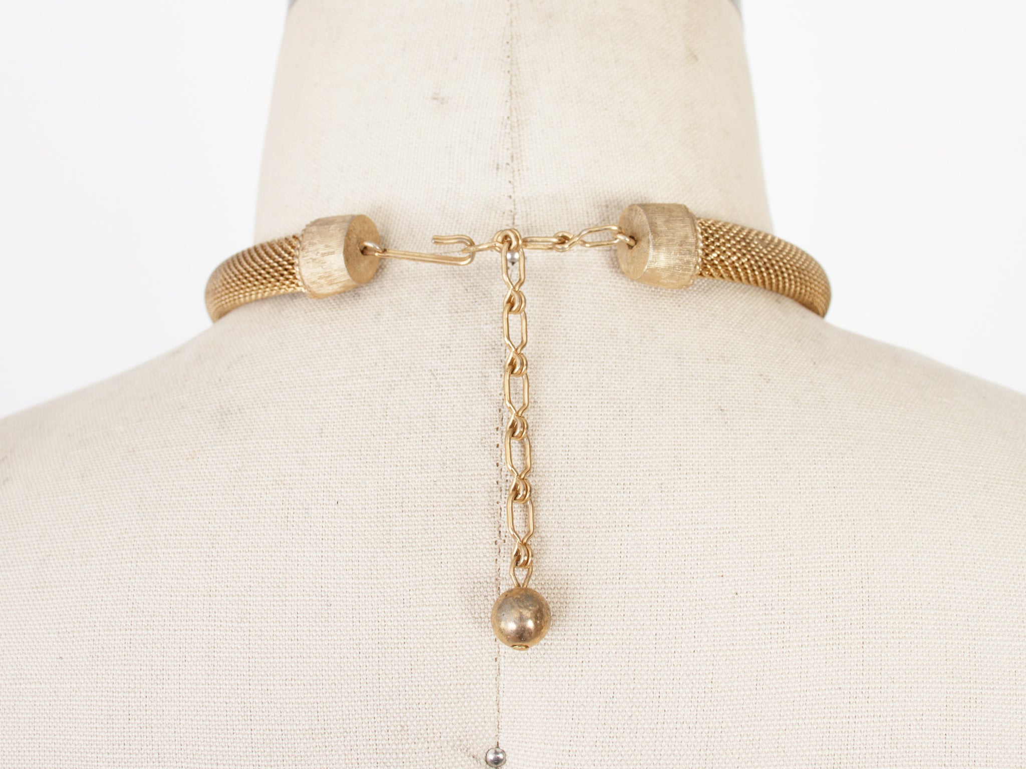 1970s Costume Mesh & Snake Chain Choker