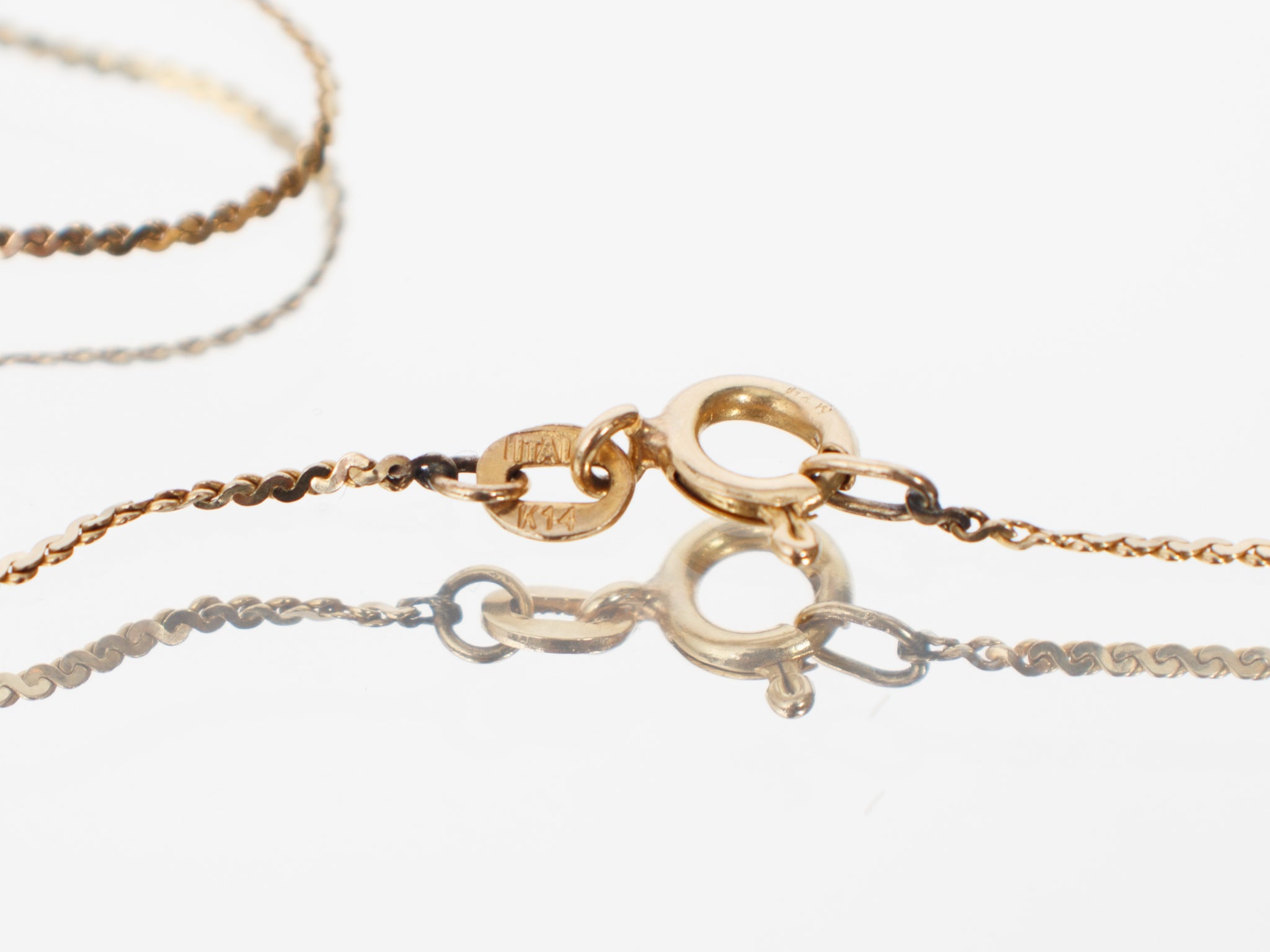 14K S-Chain & 9k Teardrop Opal Necklace