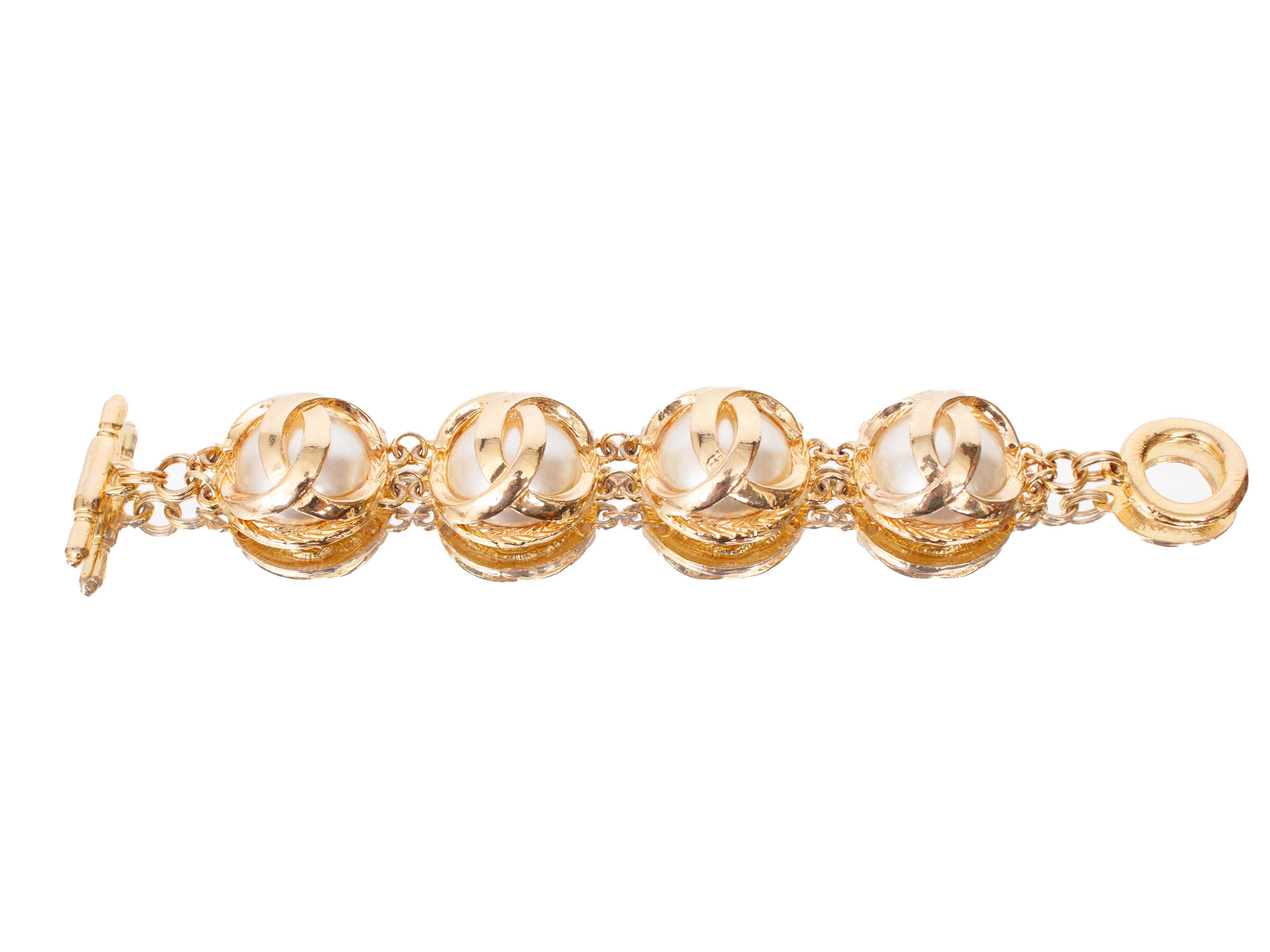 Chanel Costume Pearl CC Bracelet*