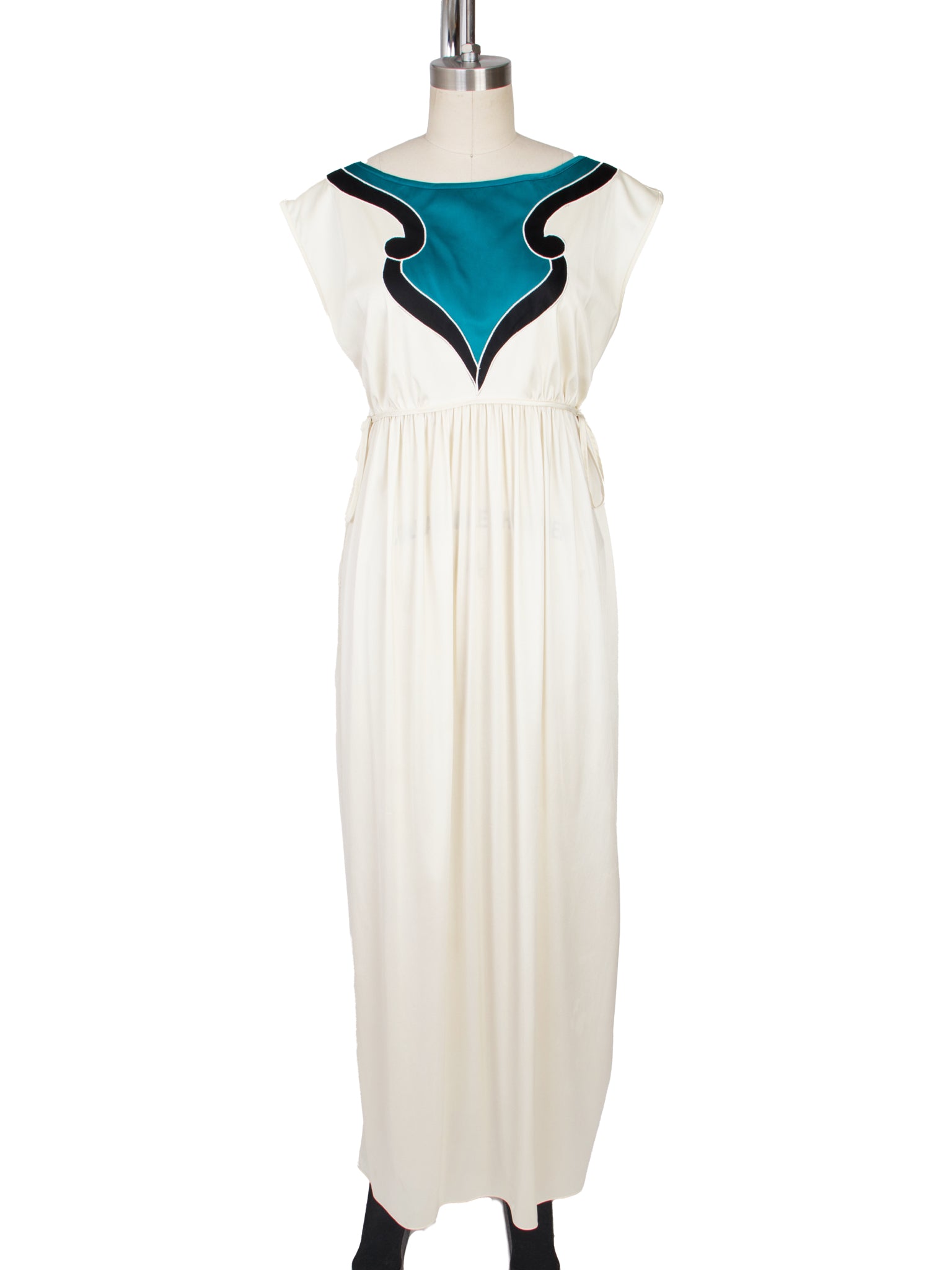 Oscar De La Renta Embroidered Nightgown & Robe Set