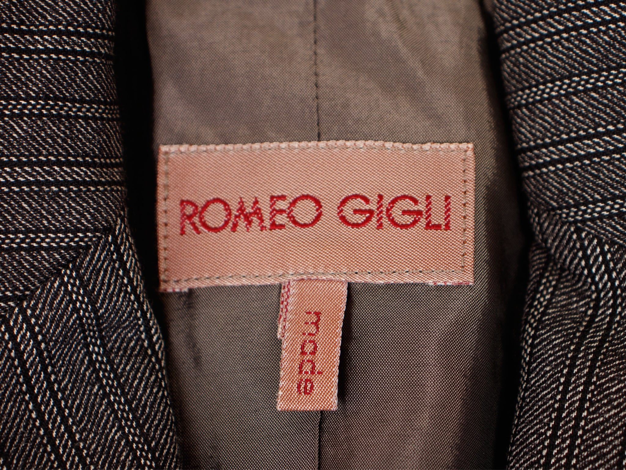 AW '95-'96 Romeo Gigli Wool Pinstripe Cameo Blazer