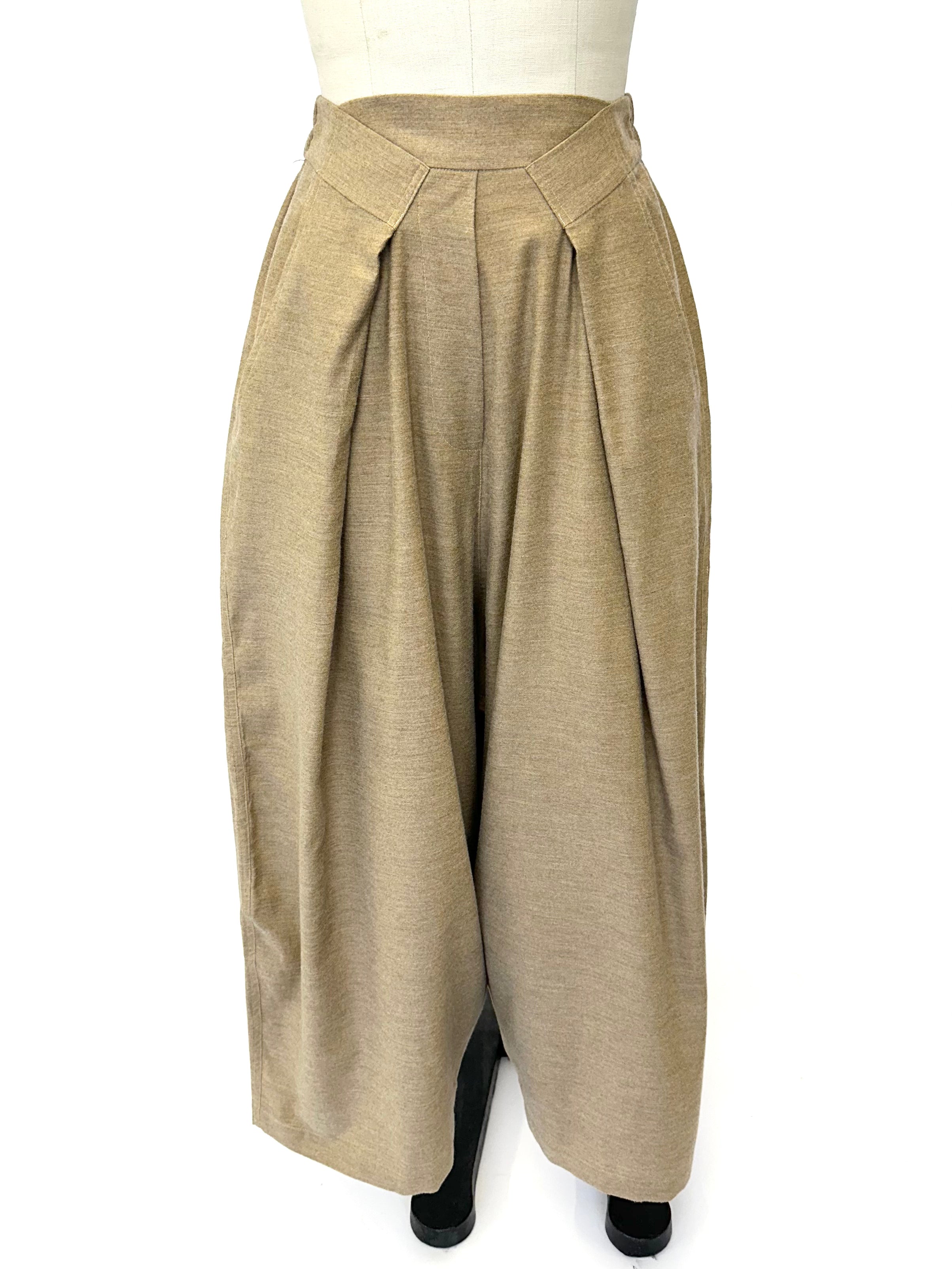 Monica Cordera Curved Leg Pants | UJNG