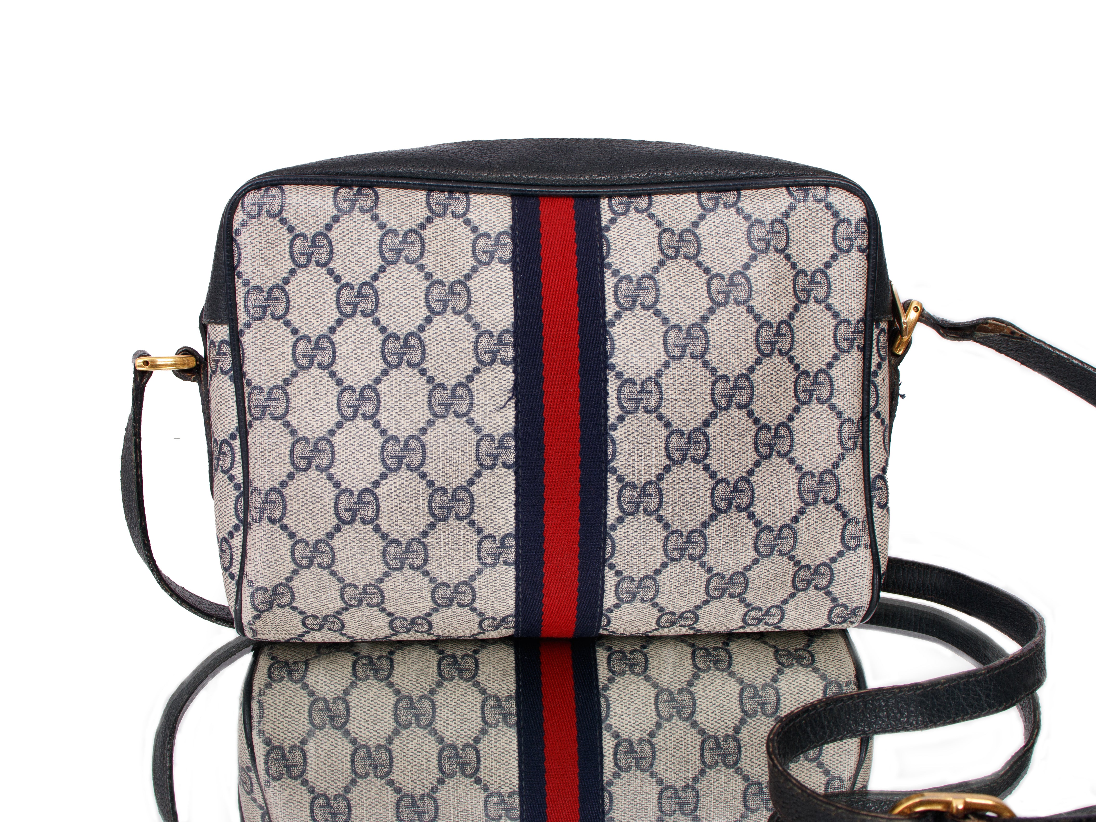 【GUCCI】GG SUPREME CROSSBODY BAG Gucci GG Supreme Monogram Web Flat Messenger Crossbody Bag