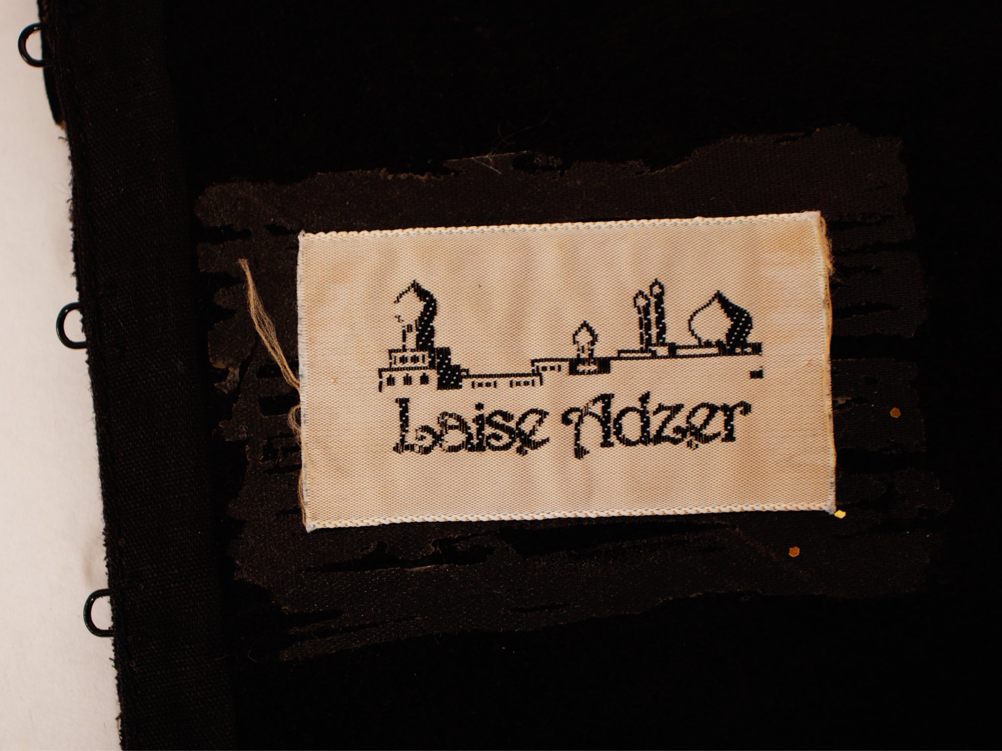 Laise Adzer Suede Art-To-Wear Collar