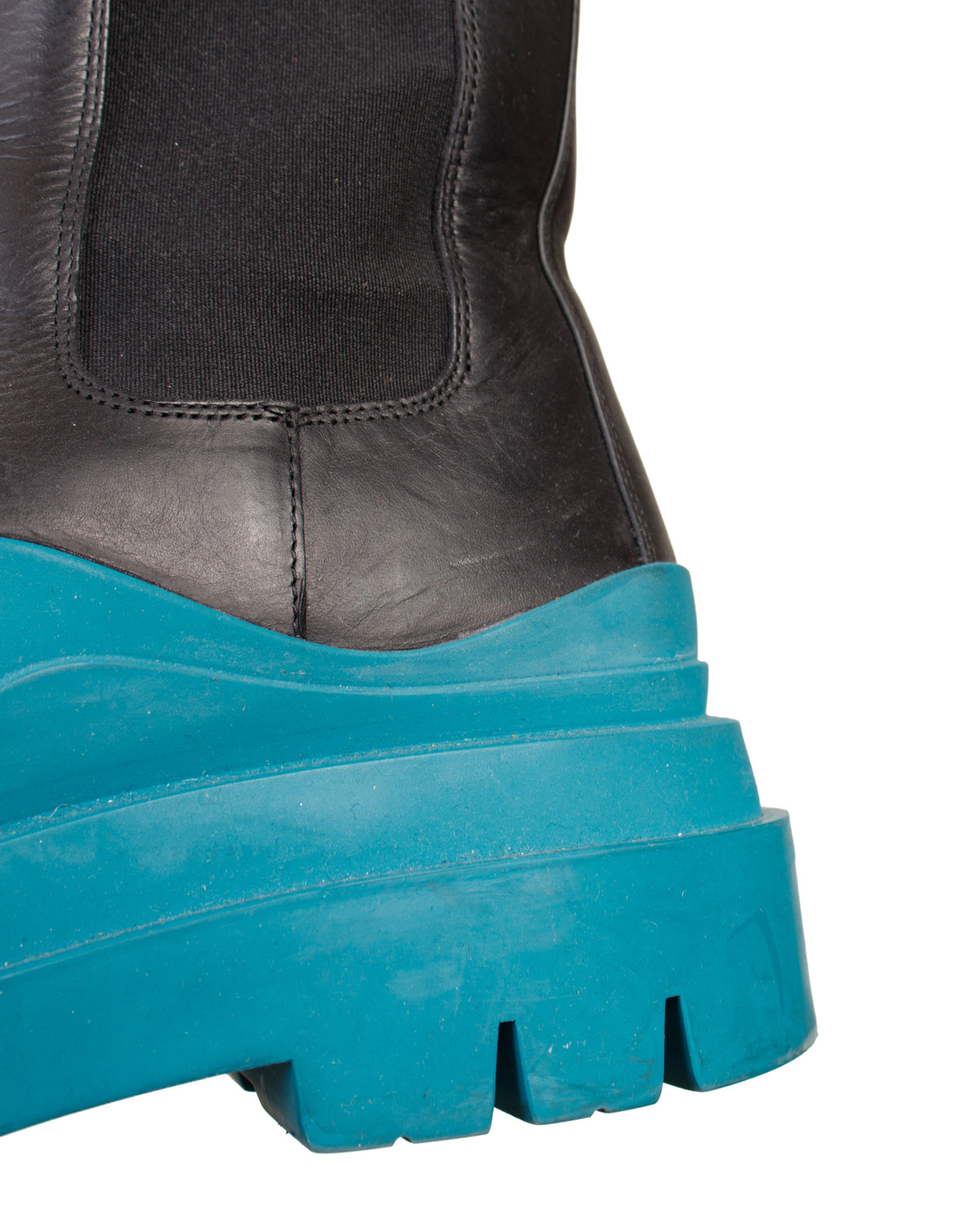 Bottega Veneta Tire Chelsea Boots