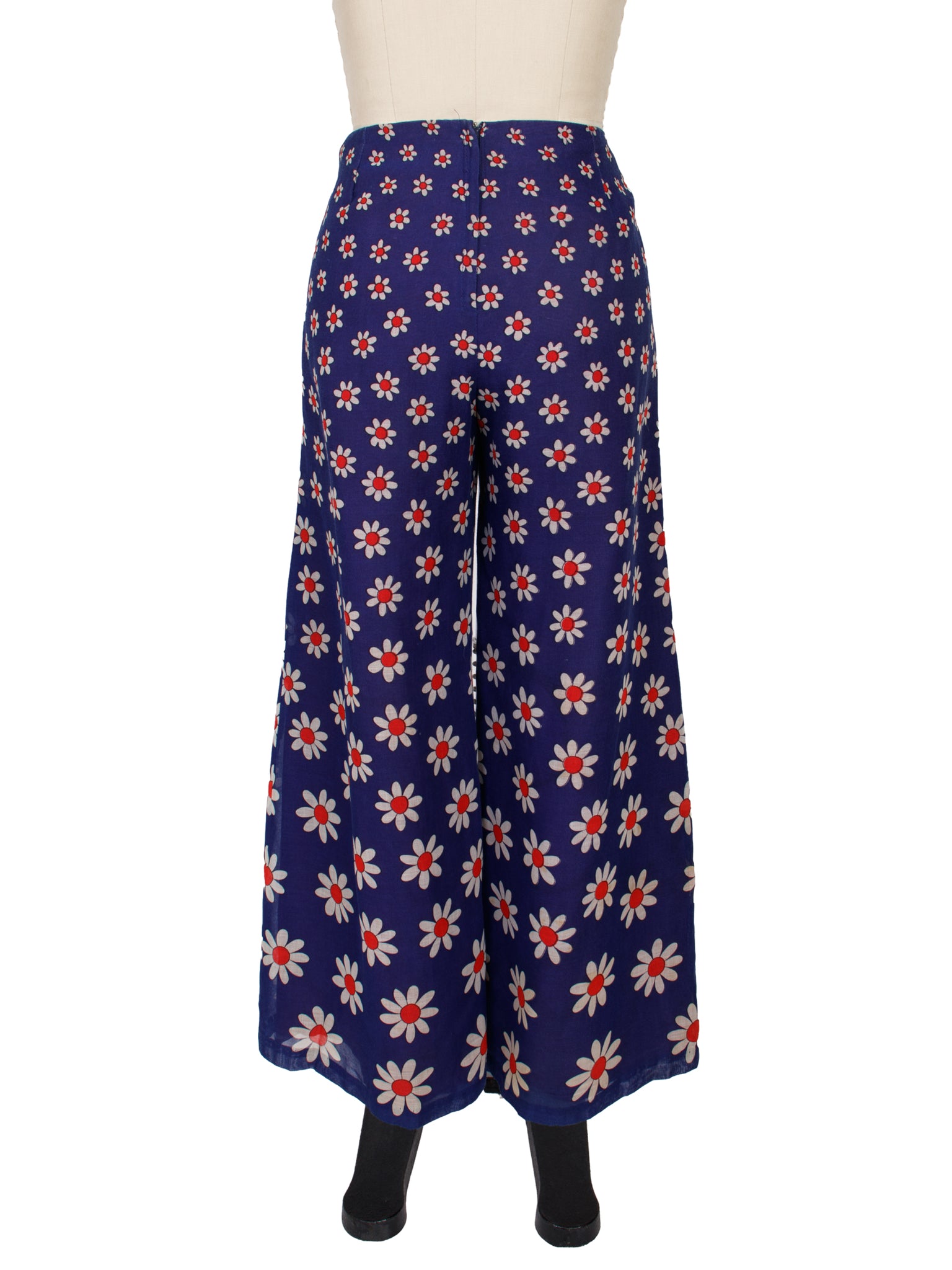 1970s Totique Daisy Print Pant Set