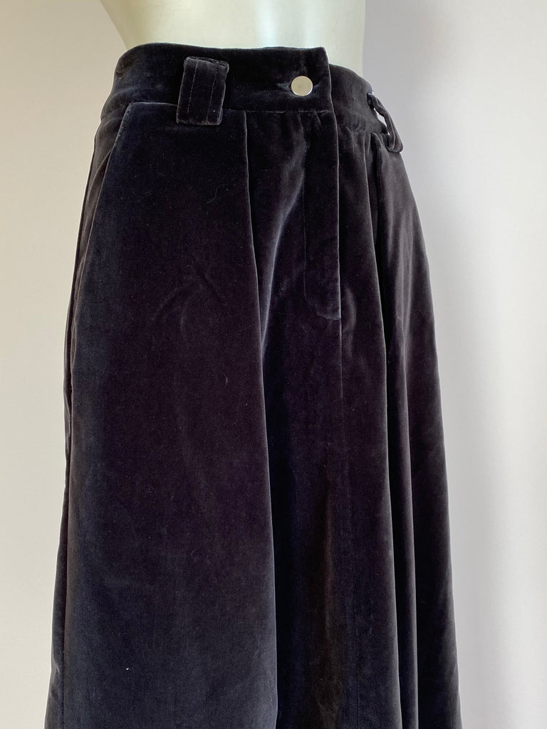 Anntian Velveteen Midi Skirt