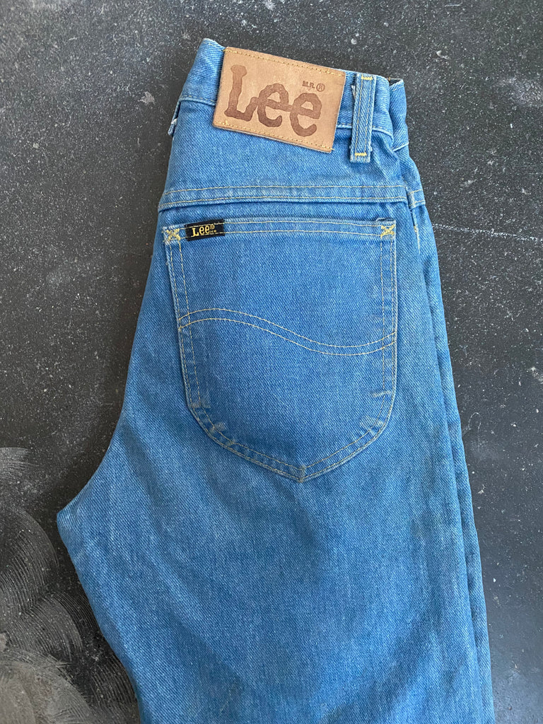Lee Straight Leg Jeans (25” W)