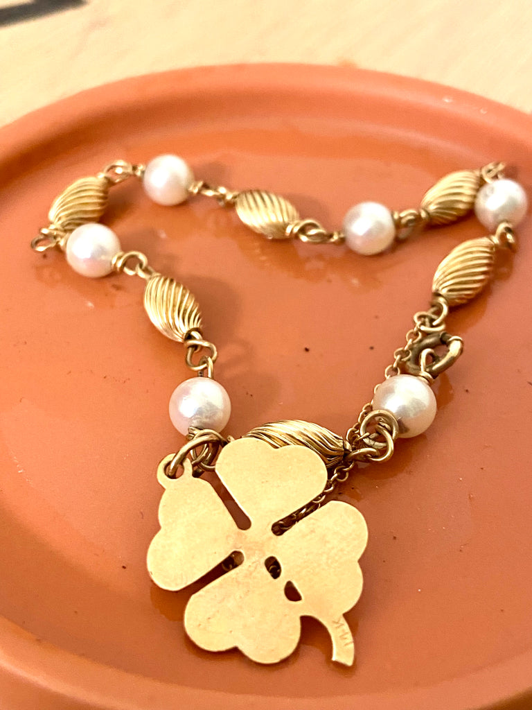 14k Gold Clover Charm Pearl Bracelet