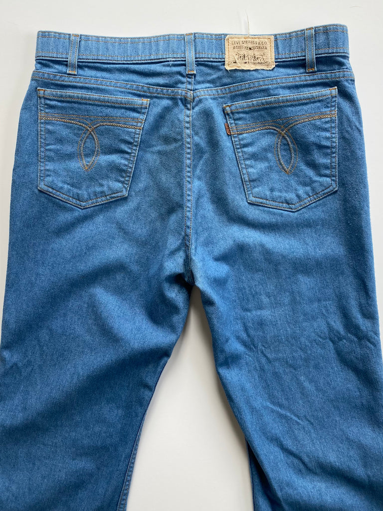 Levi’s Light Blue Wash Jeans (36”W)